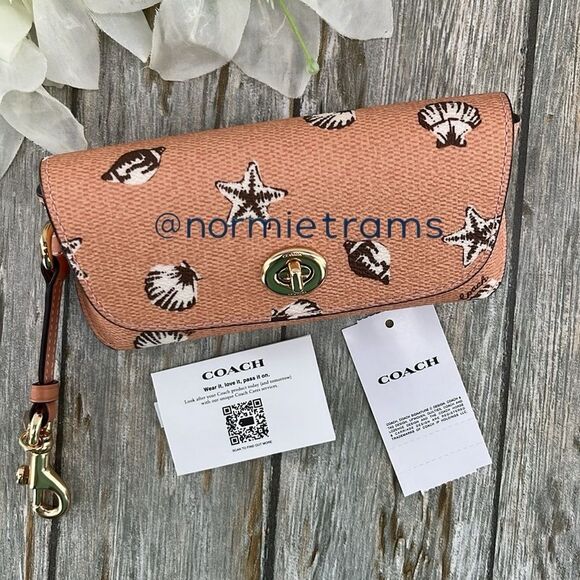 Authentic Coach Sunglass Case With Shell Print Vacation Beach - Picture 7 of 8